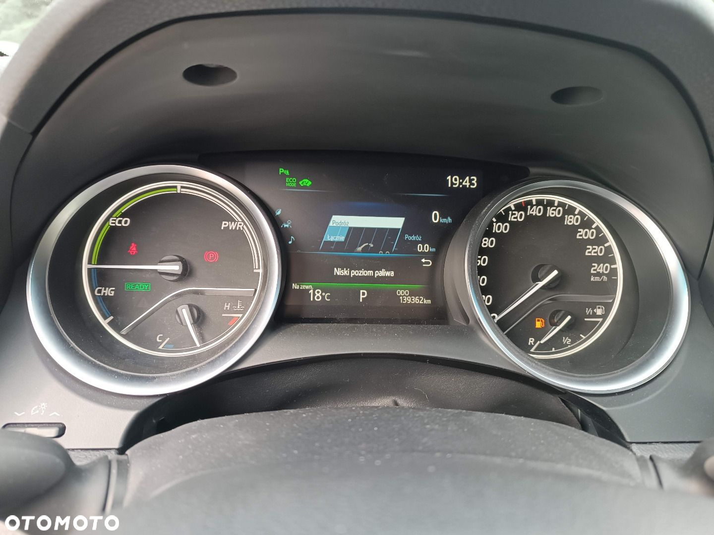 Toyota Camry - 10