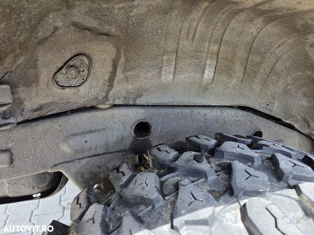 Toyota Land Cruiser - 7