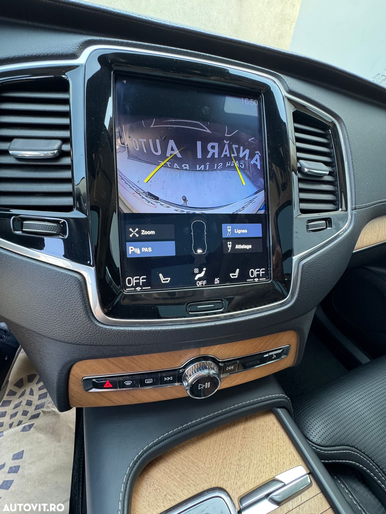 Volvo XC 90 - 9