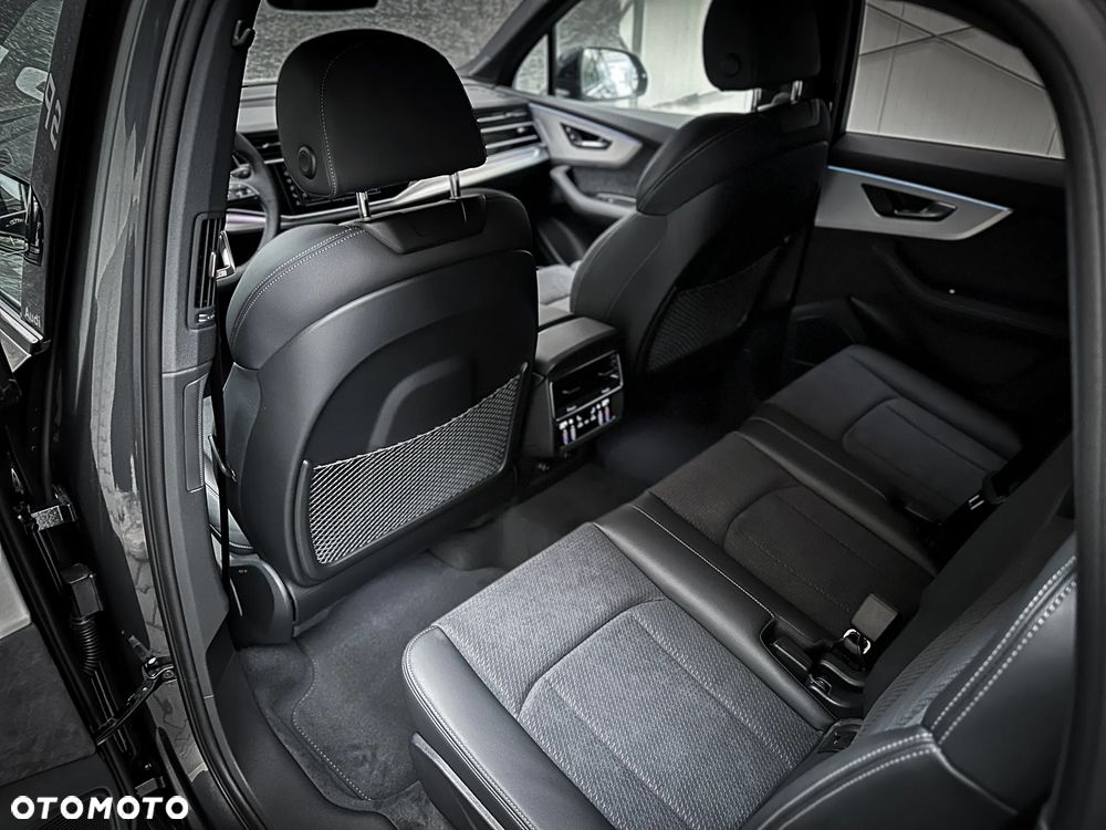 Audi Q7 - 36