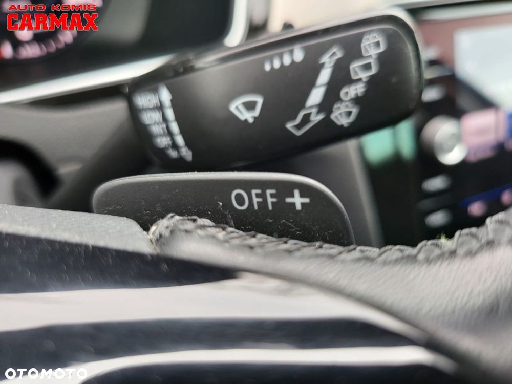 Volkswagen Passat - 15