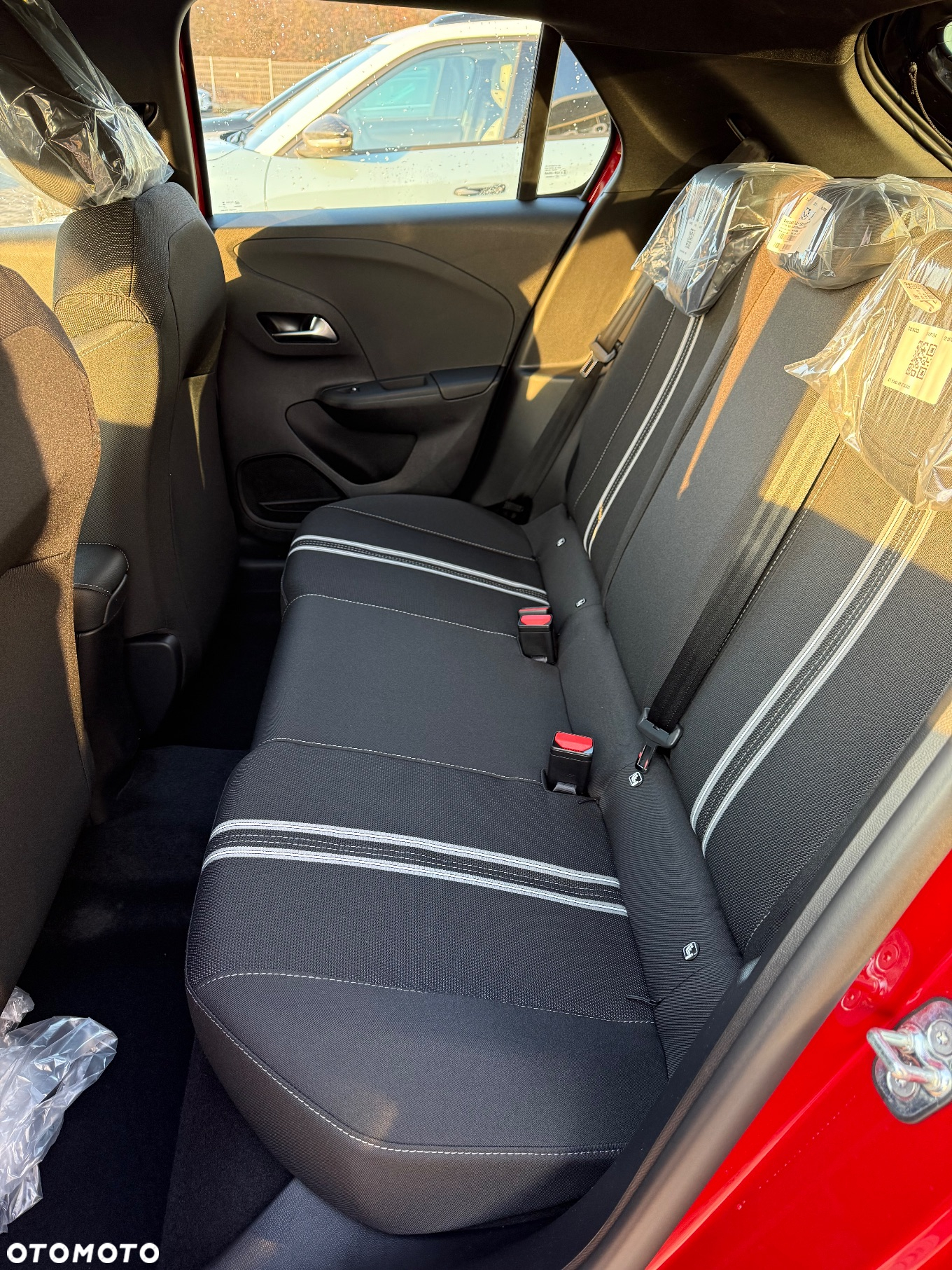 Opel Corsa 1.2 GS S&S - 12