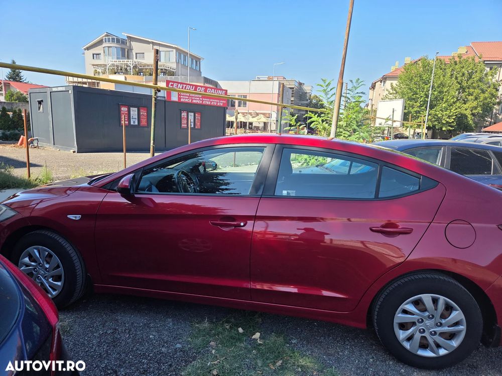 Hyundai Elantra 1.6 MPi Comfort - 5