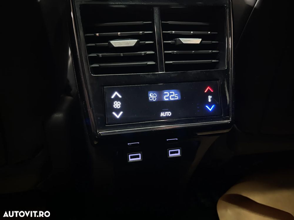 DS Automobiles DS 7 Crossback 1.6 PHeV AWD 300 EAT8 OPERA - 30