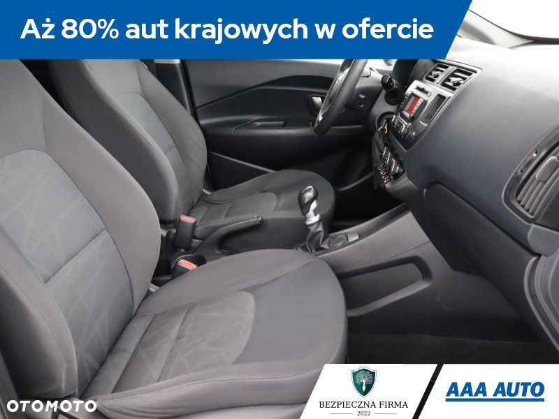 Kia Rio - 11