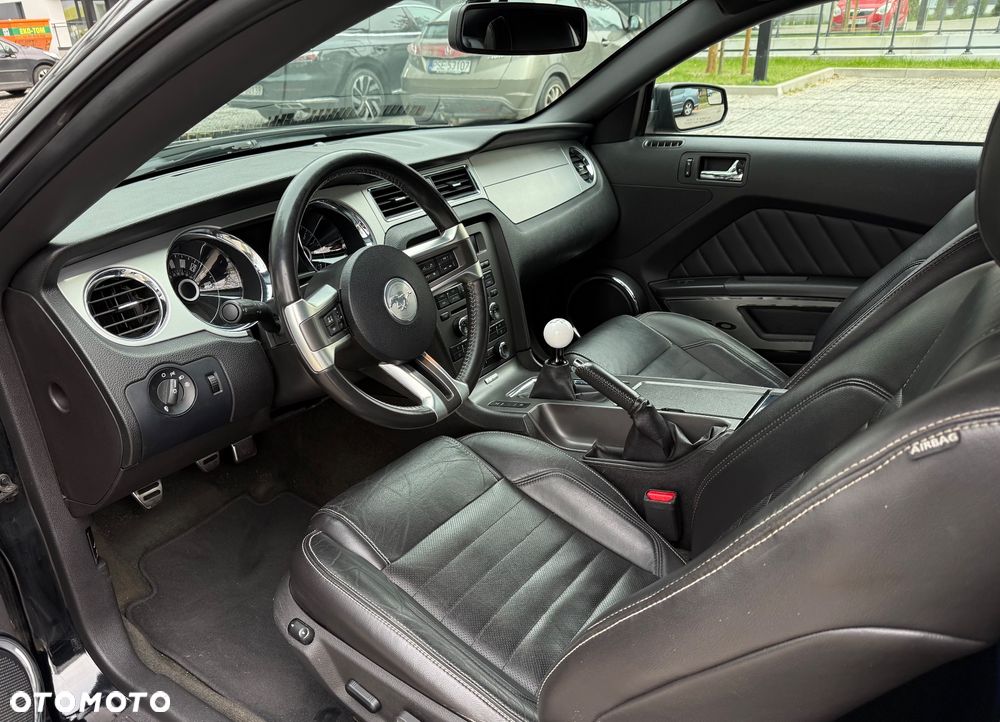 Ford Mustang 5.0 V8 GT - 8