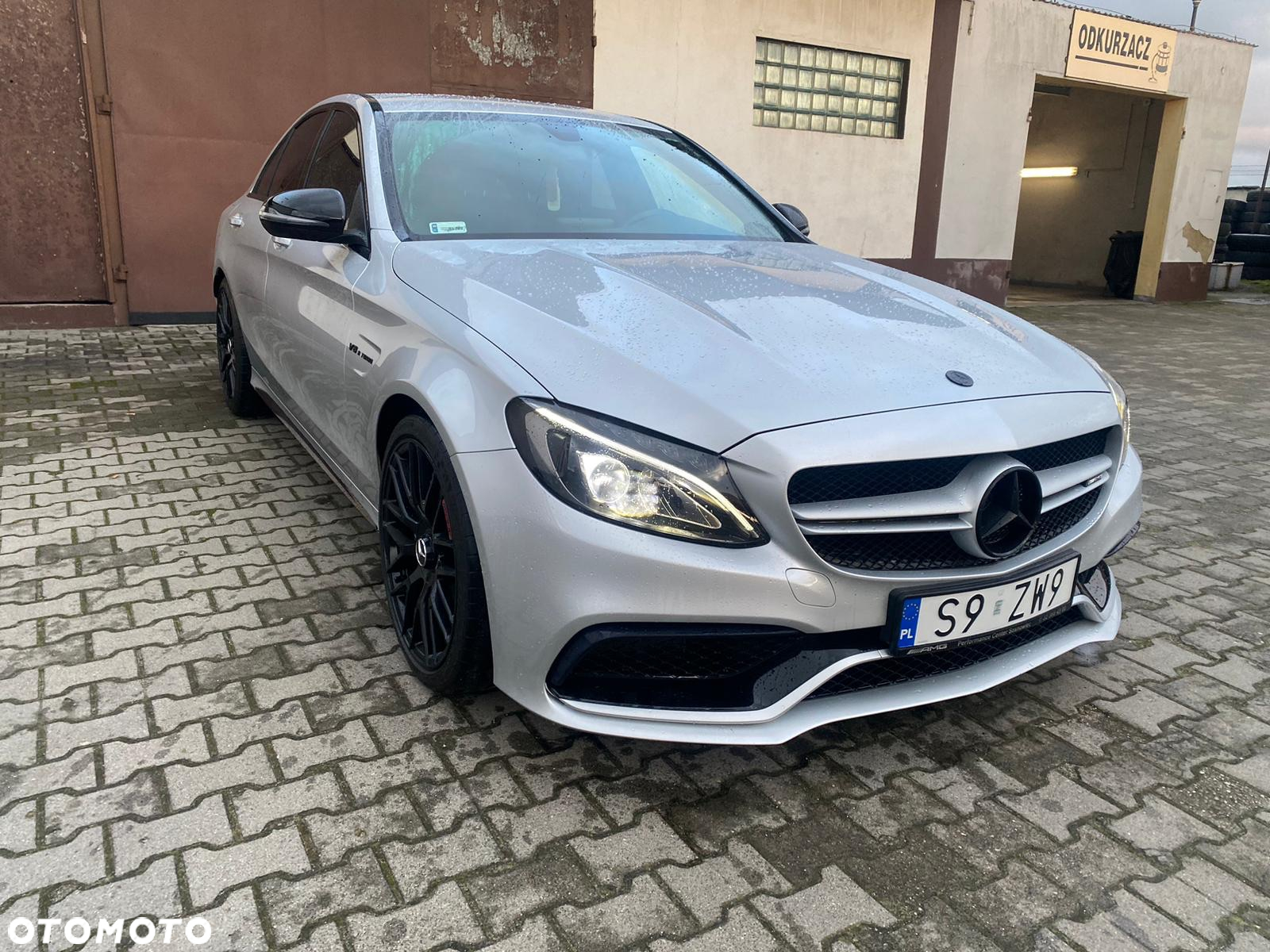 Mercedes-Benz Klasa C AMG 63 - 3