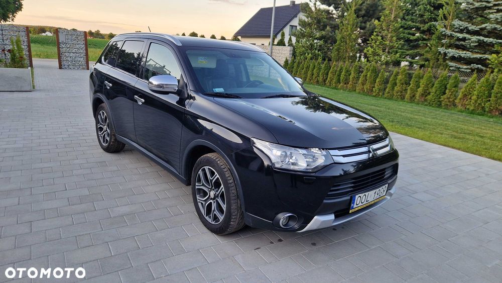Mitsubishi Outlander - 1