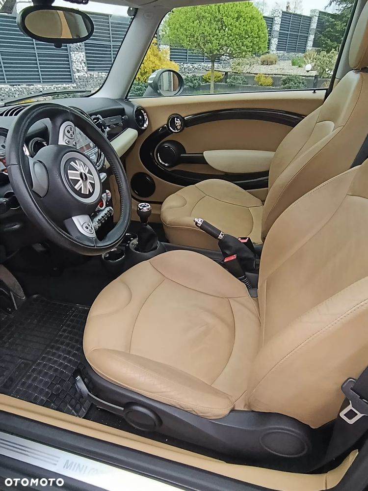 MINI Cooper Standard - 13