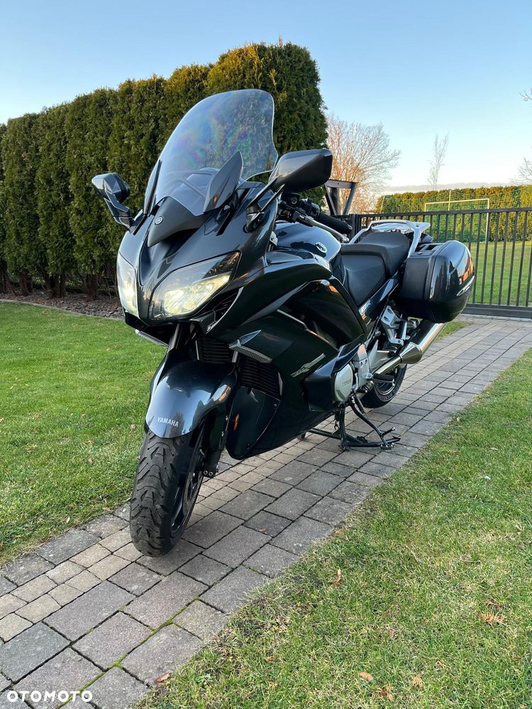 Yamaha FJR - 8