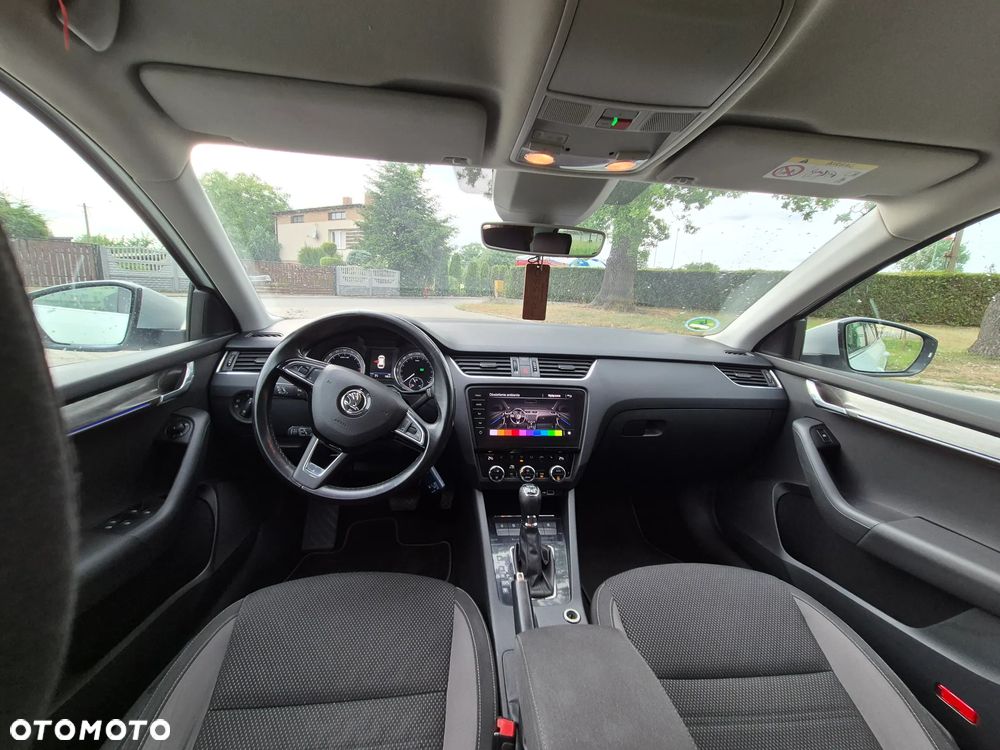 Skoda Octavia 2.0 TDI 4x4 Ambition DSG - 24