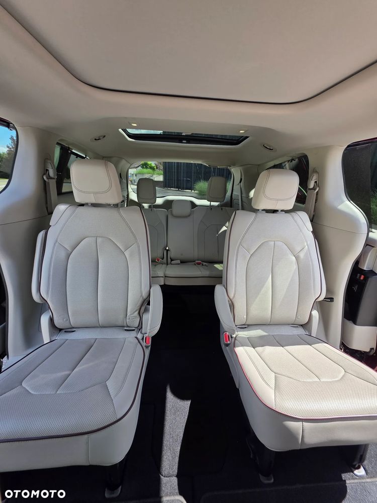 Chrysler Pacifica - 9