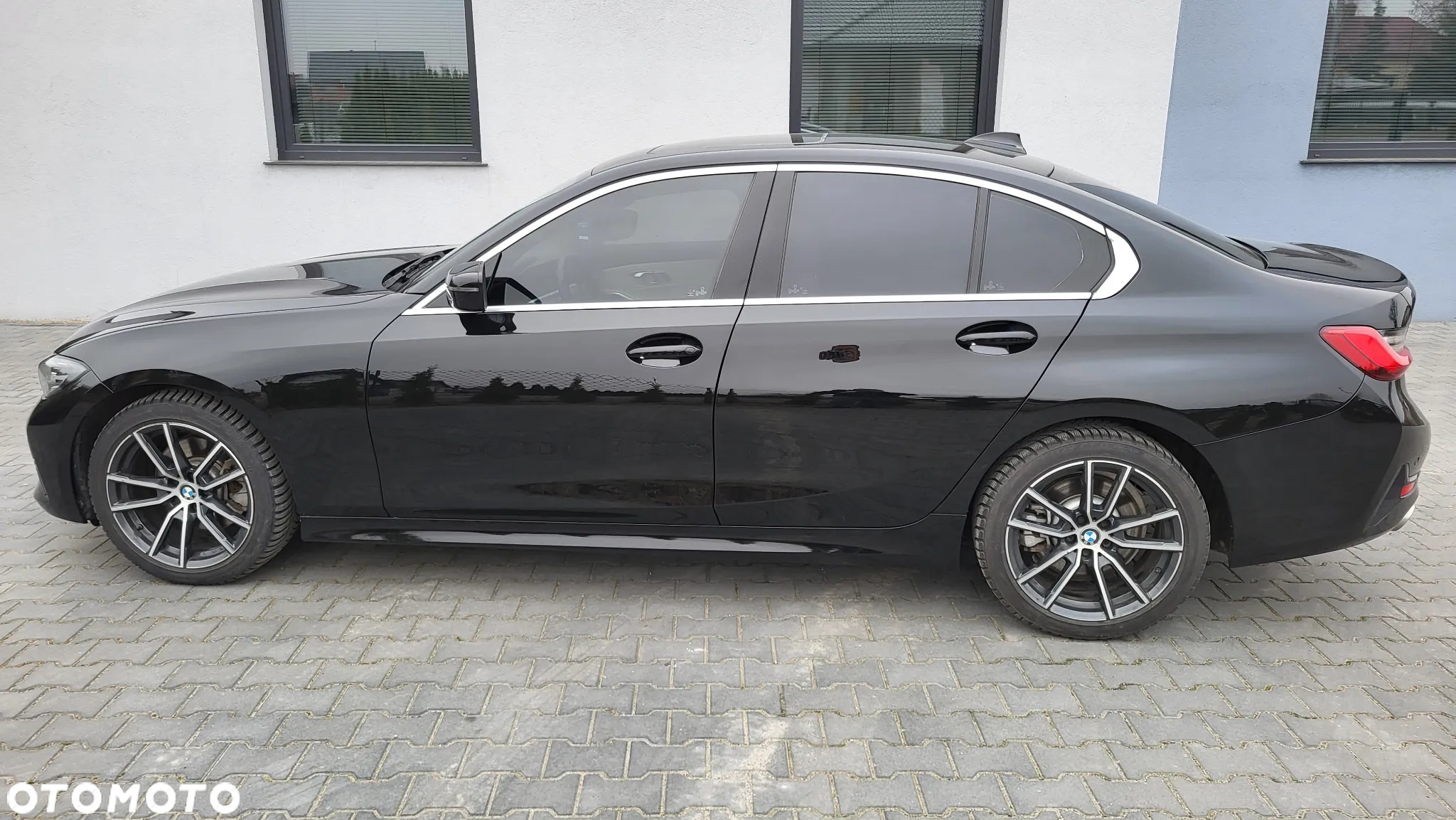 BMW Seria 3 330i - 5