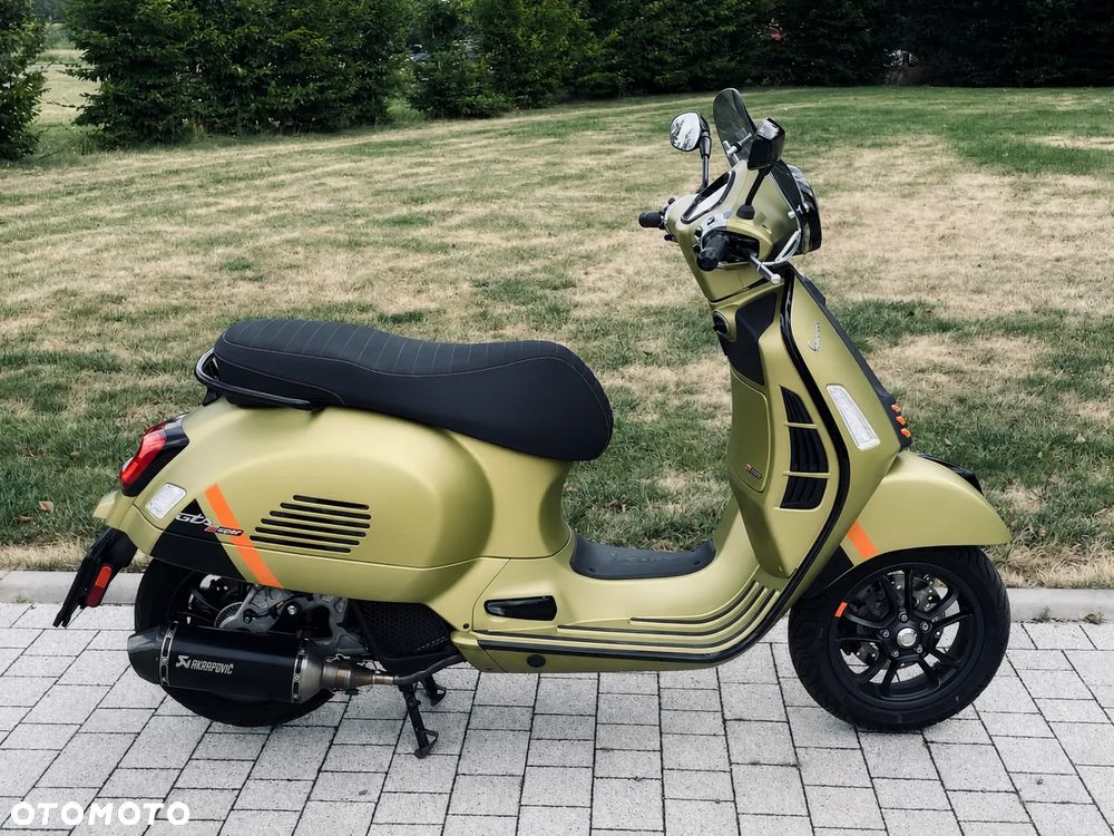 Vespa GTS - 7