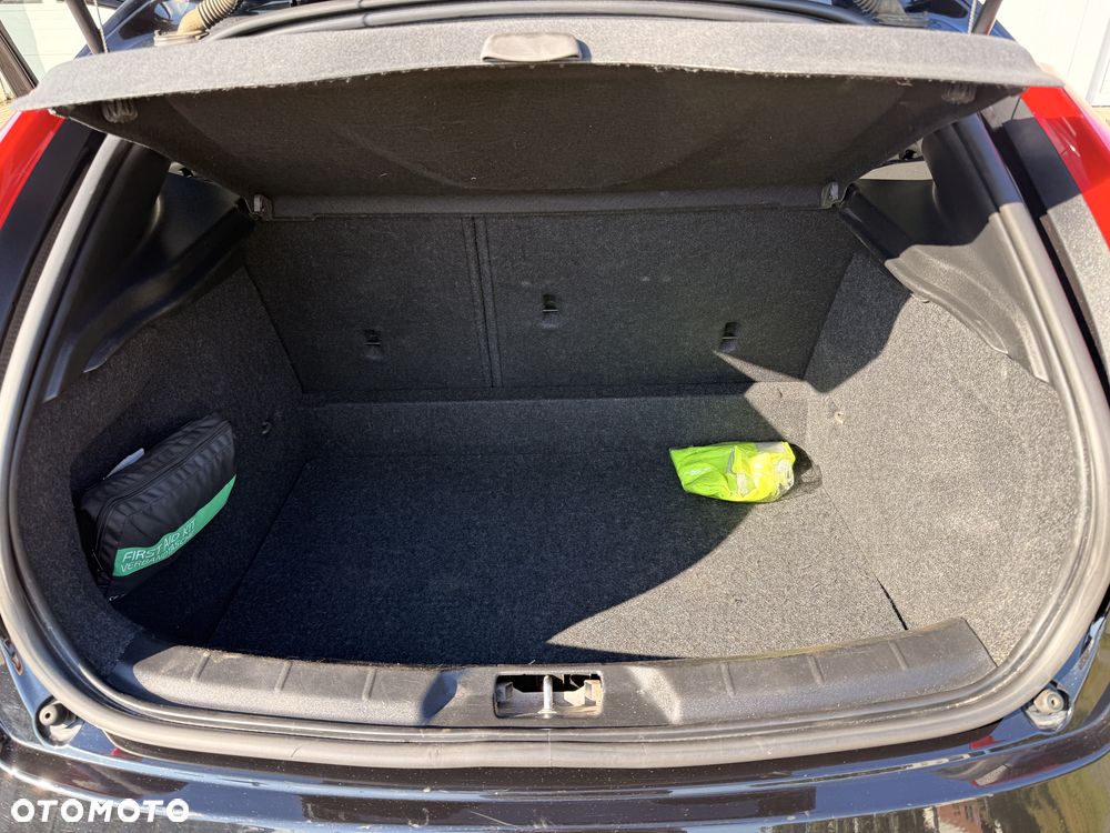 Volvo V40 D4 Drive-E R-Design Momentum - 10