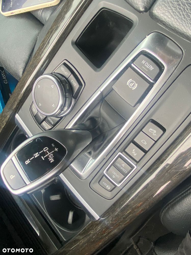 BMW X5 xDrive50i Sport-Aut - 19