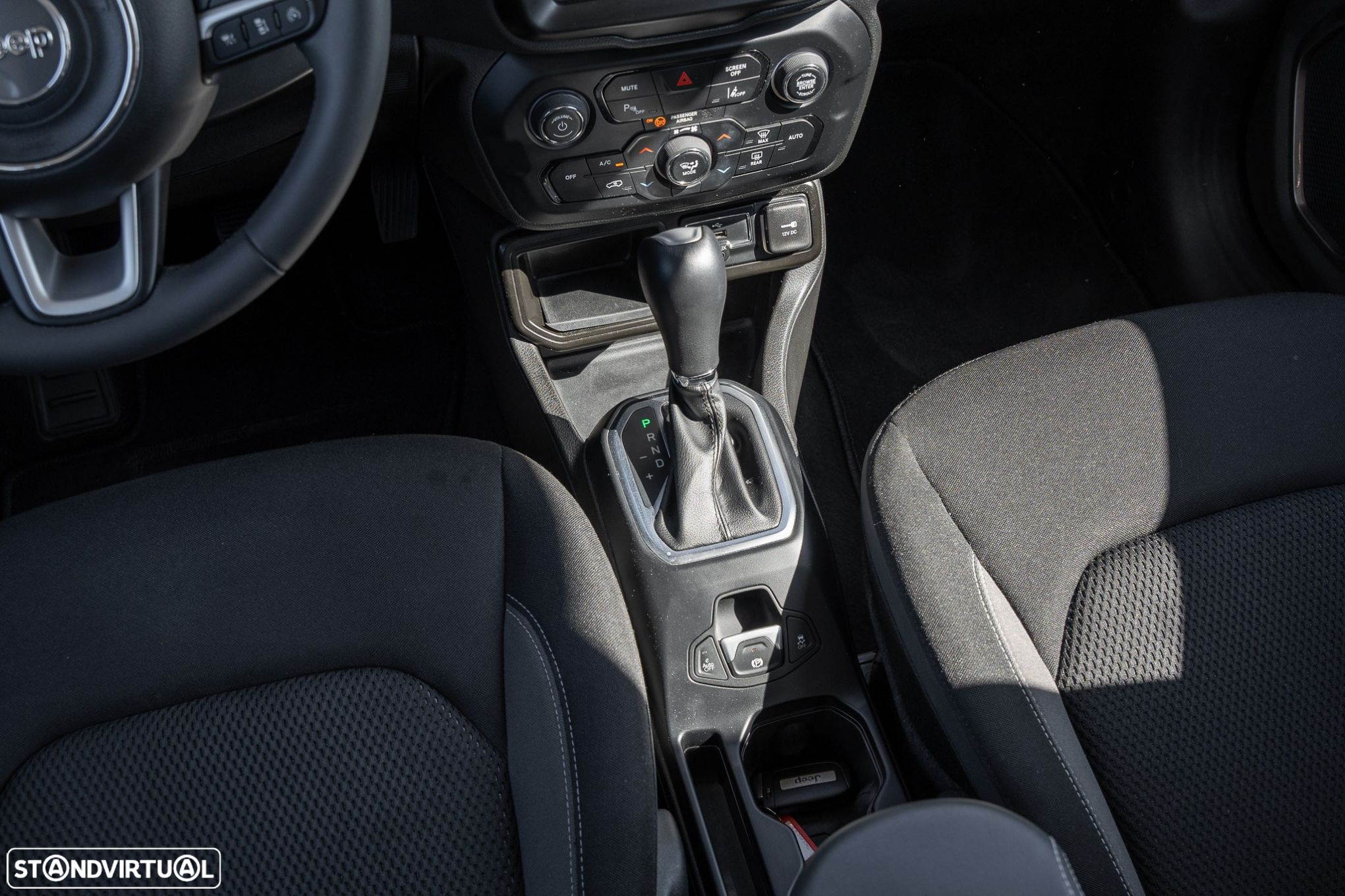 Jeep Renegade 1.5 TG e-Hybrid Longitude DCT - 14