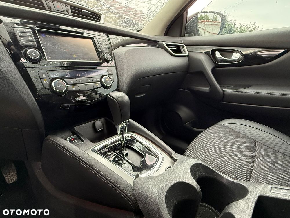 Nissan Qashqai 1.6 dCi Xtronic TEKNA - 24