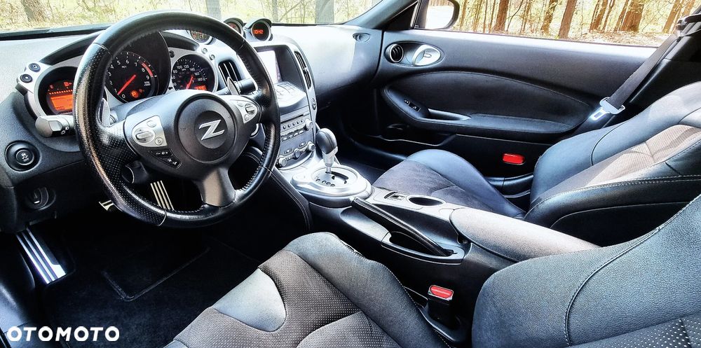 Nissan 370 Z 3.7 V6 Premium - 10