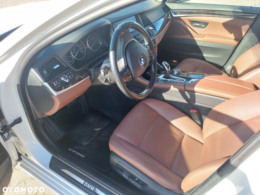 BMW Seria 5 528i xDrive Sport-Aut Modern Line - 6