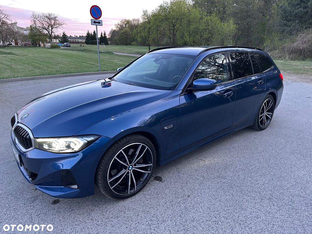BMW Seria 3 320e PHEV sport - 12