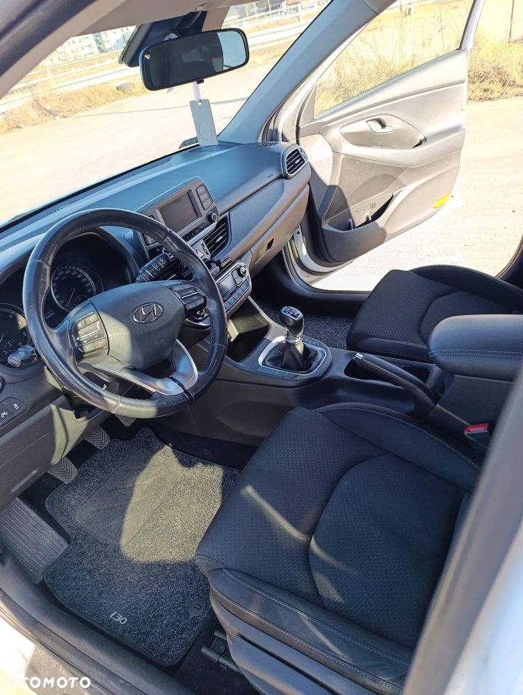 Hyundai i30 1.4 Comfort - 7