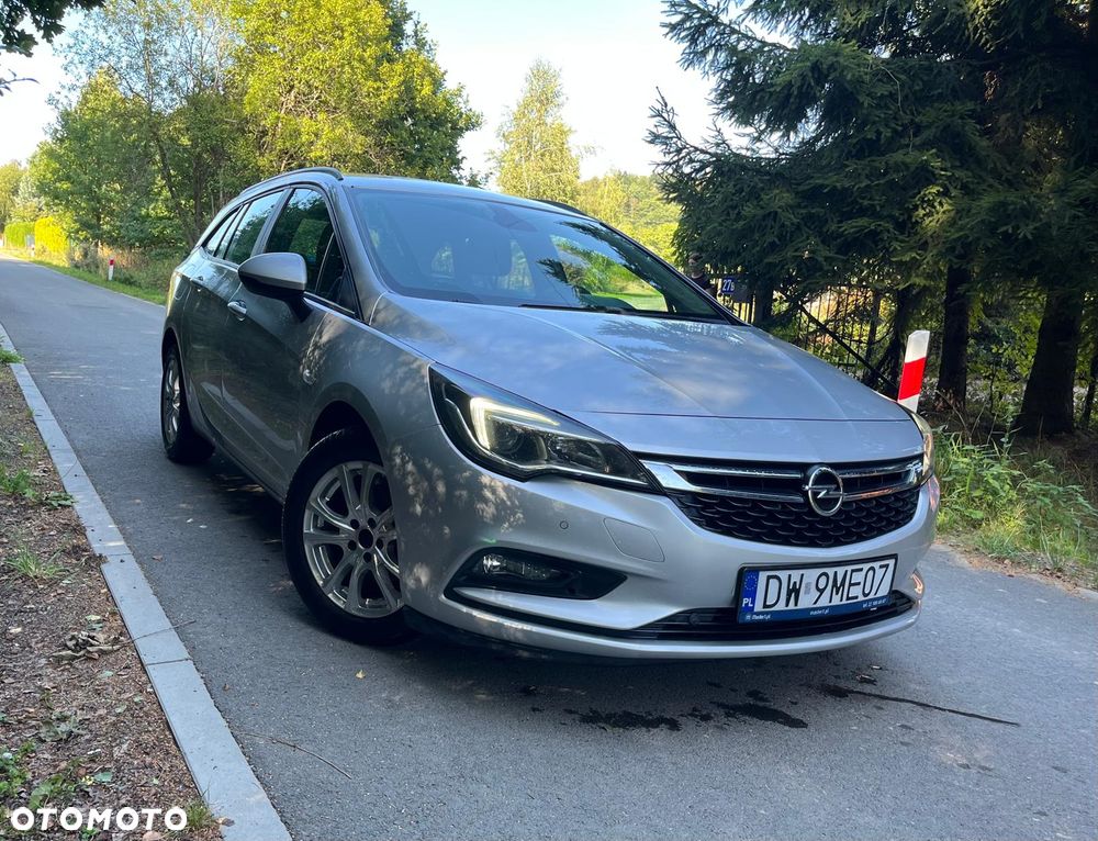 Opel Astra 1.6 CDTI Enjoy - 1