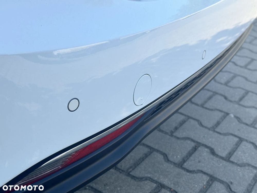 Kia Ceed - 11