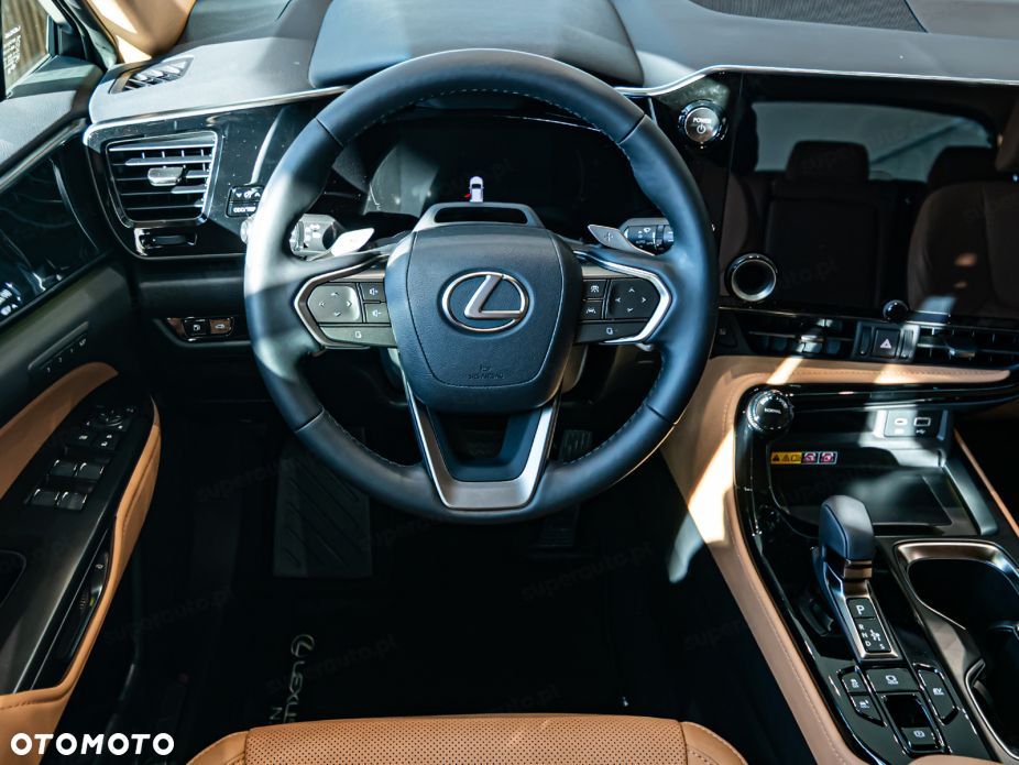 Lexus NX 350h Omotenashi AWD - 11