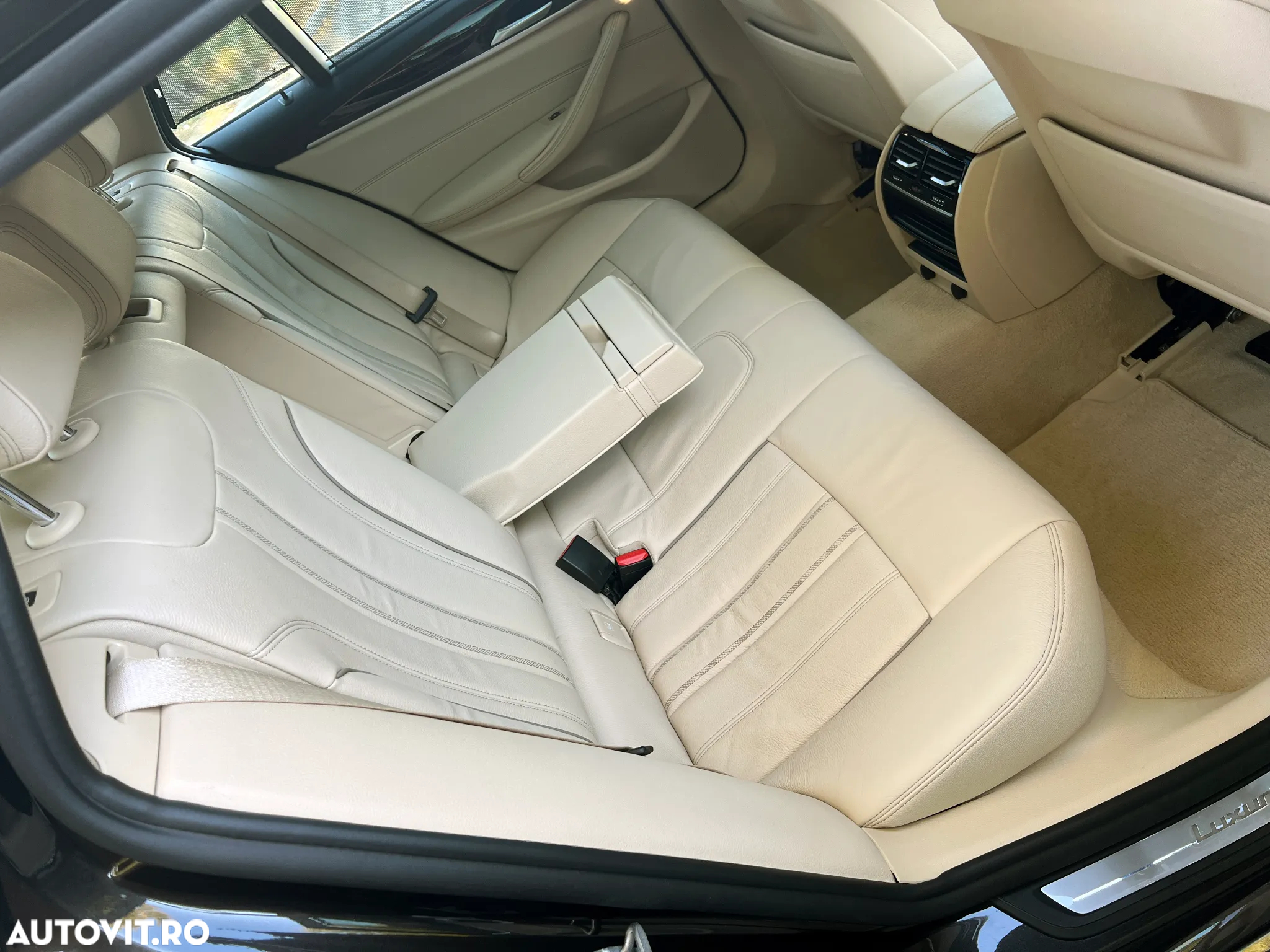 BMW Seria 5 520d Aut. Luxury Line - 5