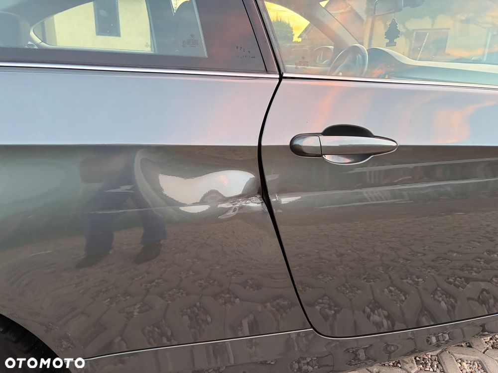 BMW Seria 3 320i - 7