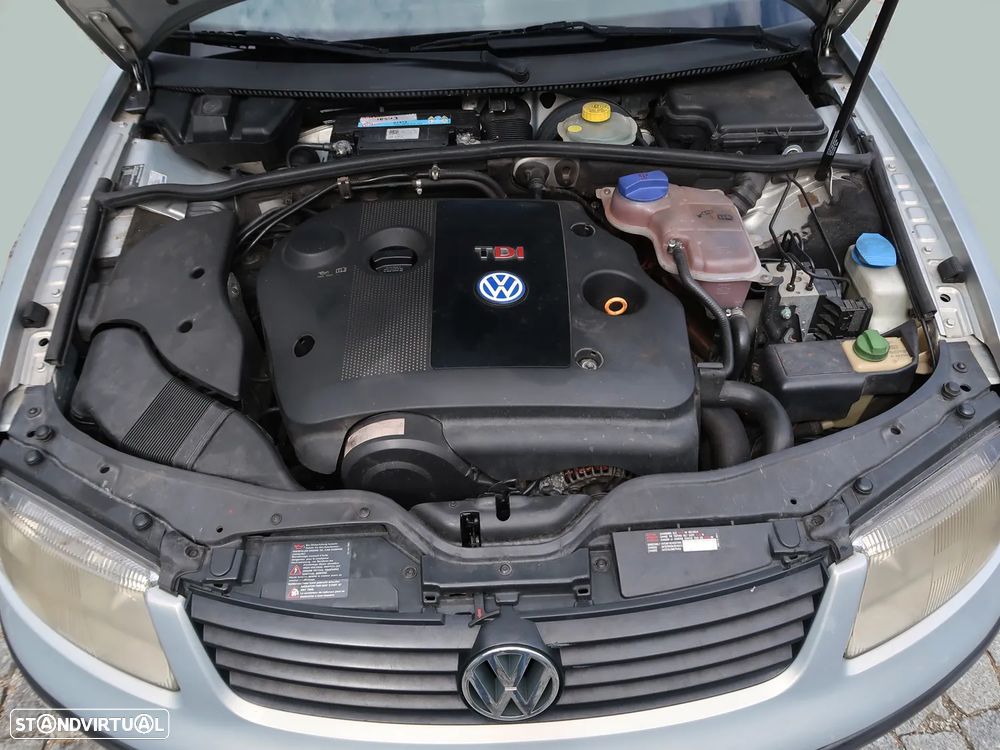 VW Passat 1.9 TDi Confortline - 19