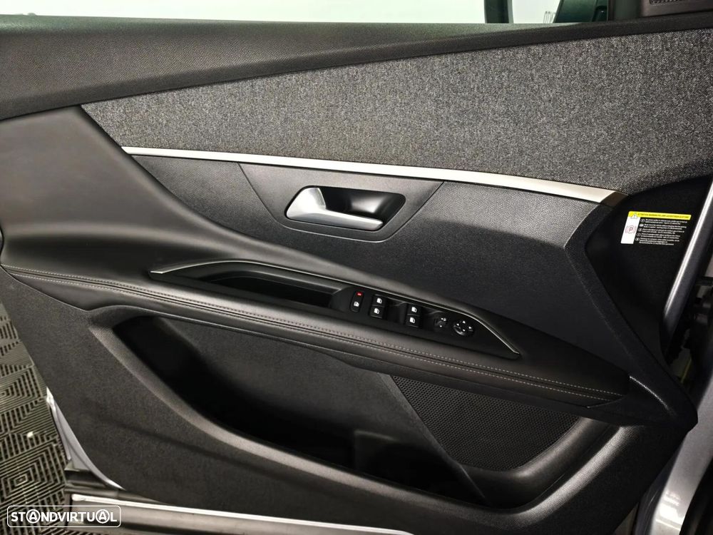 Peugeot 3008 1.2 PureTech Allure Pack - 17