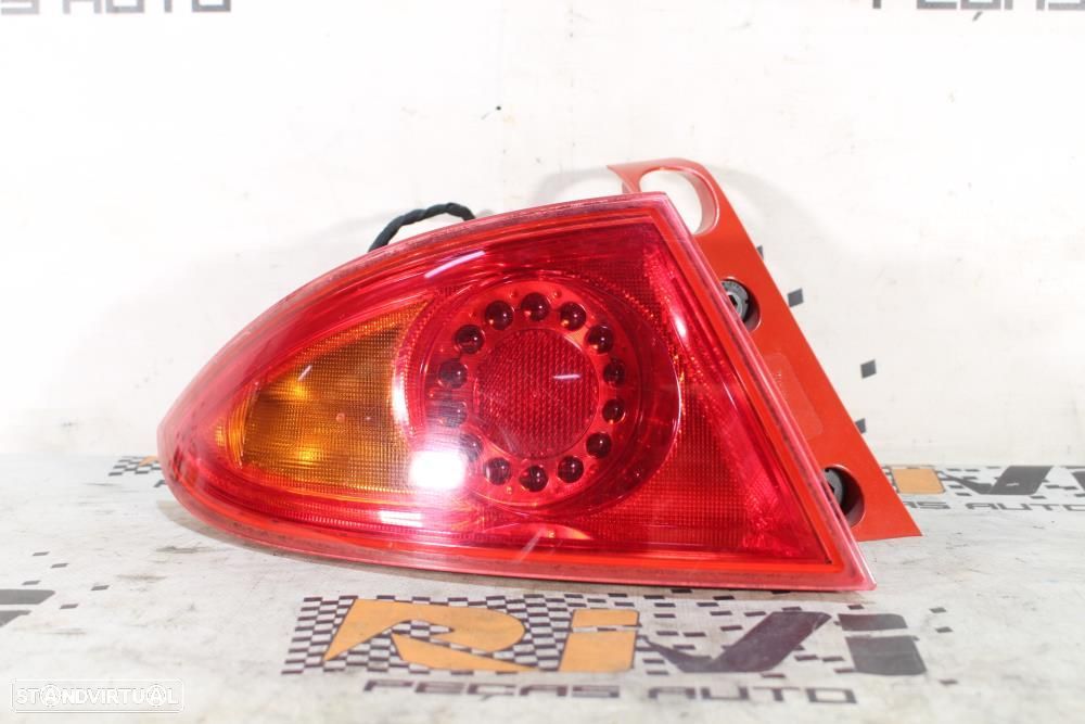 Farolim Esquerdo Seat Leon (1P1)  1P0945095f / Chassi Condutor - 1