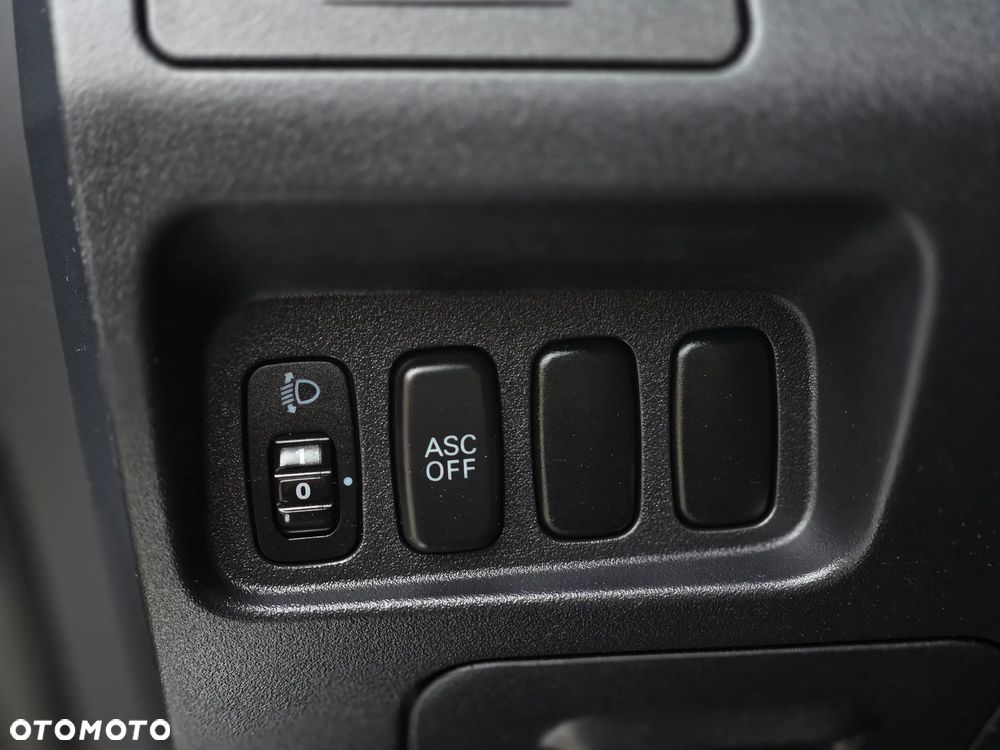 Mitsubishi Outlander - 14