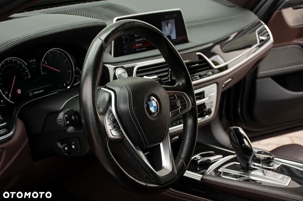 BMW Seria 7 730d xDrive - 24