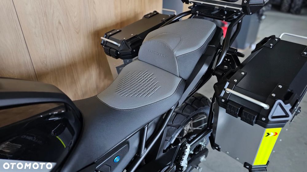 QJMOTOR SRT 600SX - 16