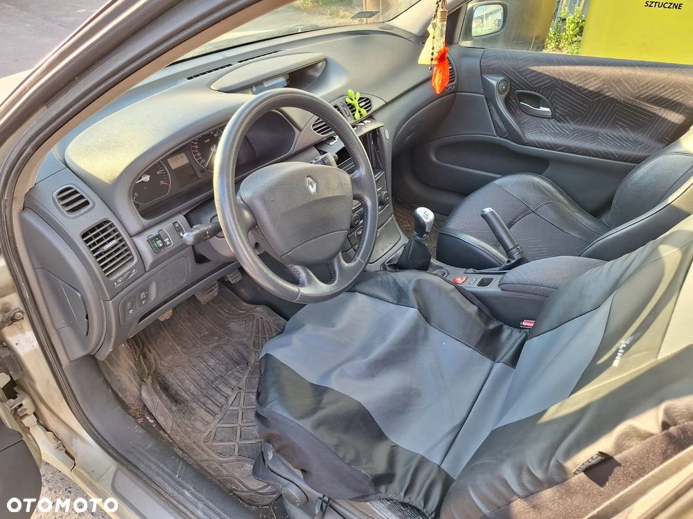 Renault Laguna 1.8 Privilege - 5