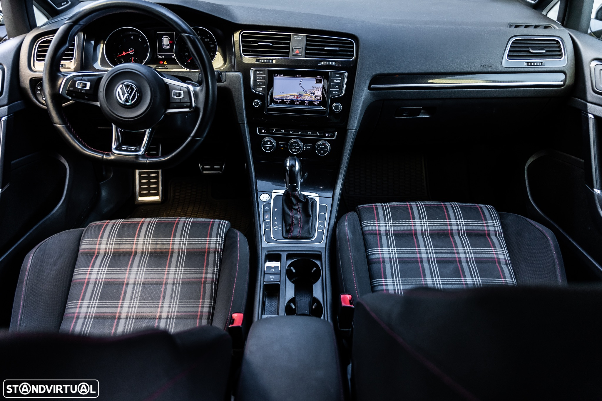 VW Golf 2.0 TSi GTi DSG Performance - 25