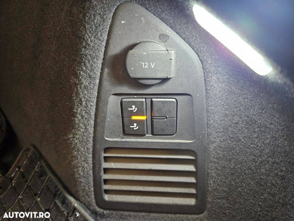 Volkswagen Touareg - 13
