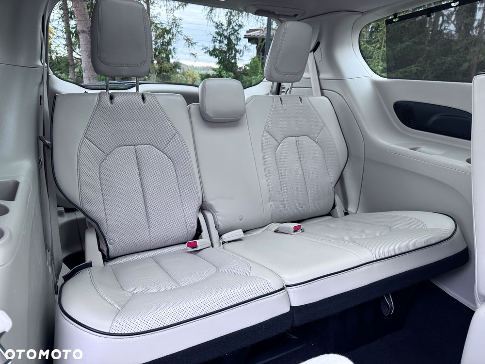 Chrysler Pacifica - 7