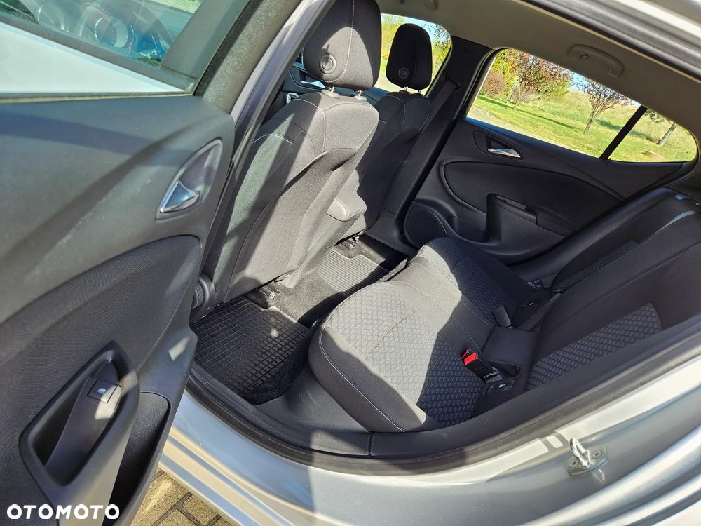 Opel Astra 1.4 T Enjoy - 24