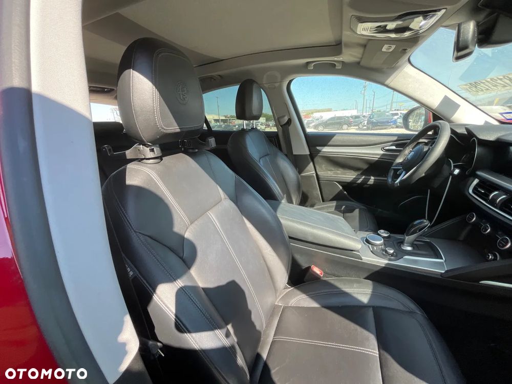 Alfa Romeo Stelvio - 23