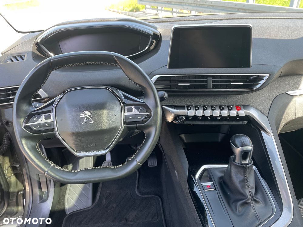 Peugeot 3008 - 26