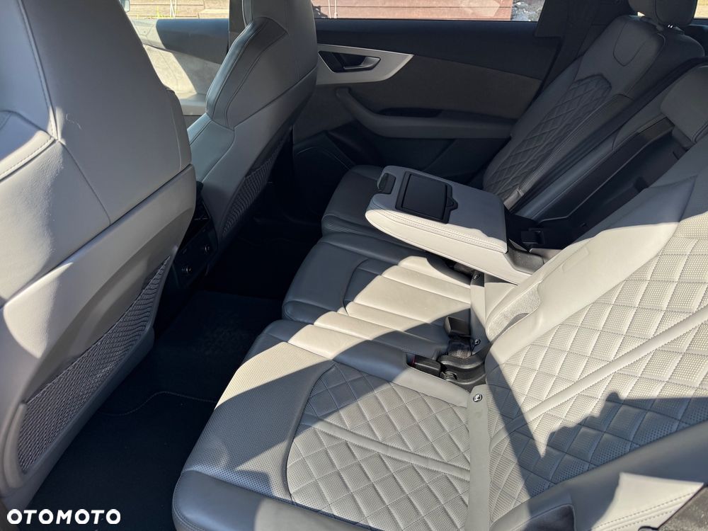Audi SQ7 4.0 TDI Quattro Tiptronic - 8