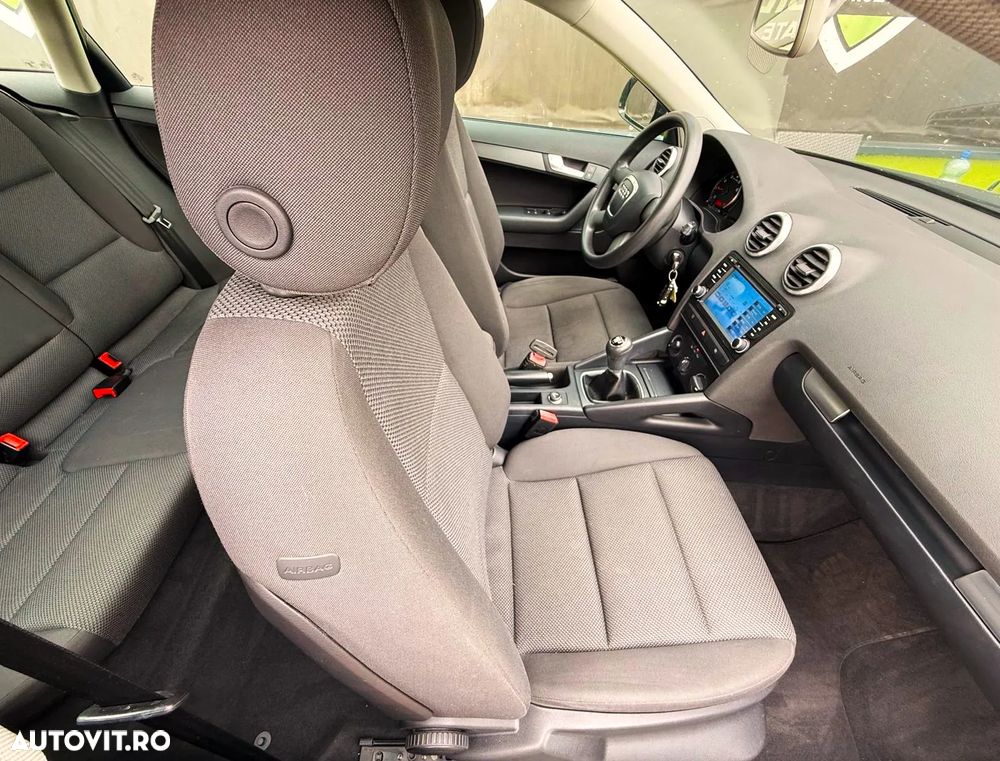 Audi A3 1.6 Sportback Ambiente - 20
