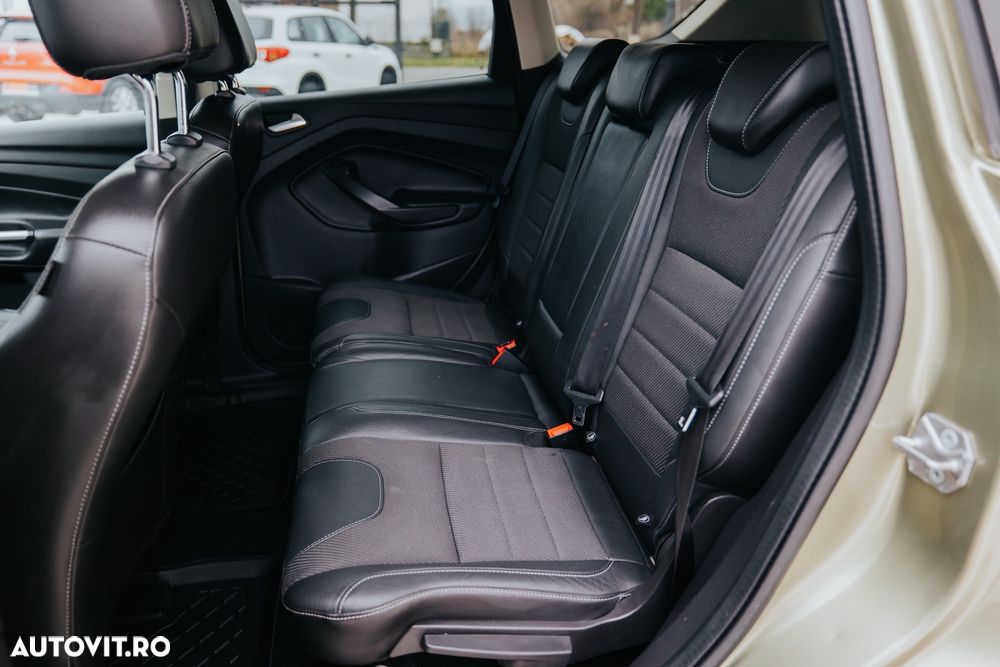 Ford Kuga 2.0 TDCi 4x4 Aut. Titanium - 15