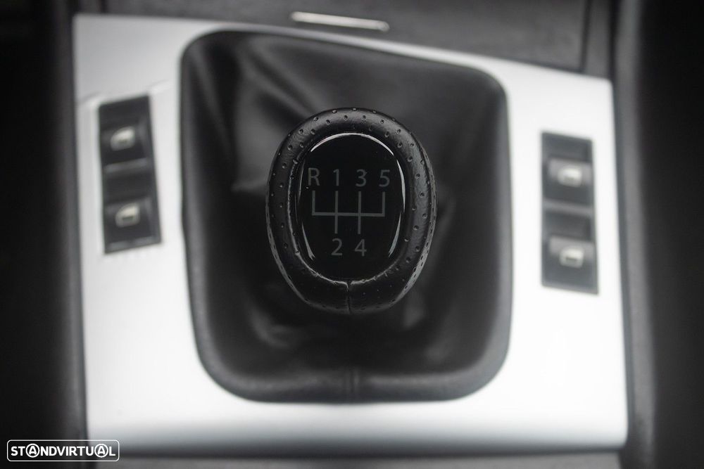 BMW 320 d Touring - 11