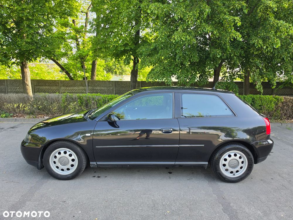 Audi A3 3-drzwiowe 1.6 FSI Ambiente - 6