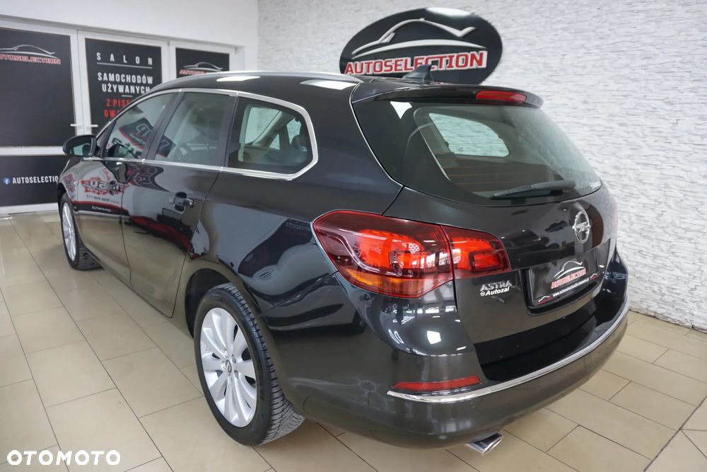 Opel Astra 1.4 Turbo Cosmo - 10